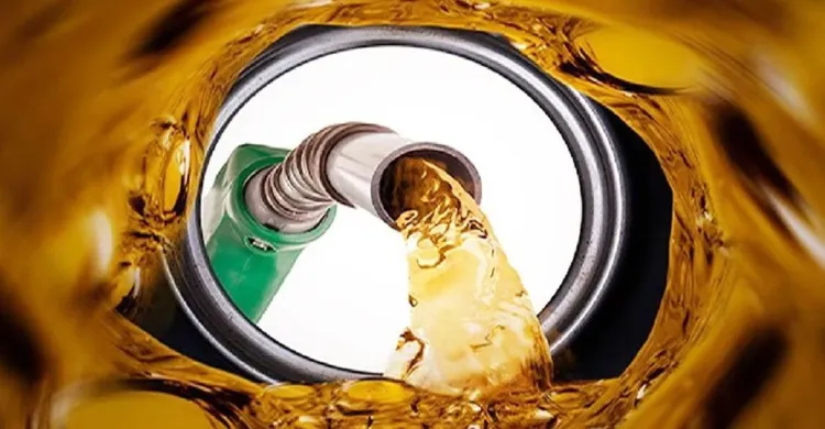 যুদ্ধের প্রভাবে তেলের ব্যারেল ছাড়াল ১১৫ ডলার