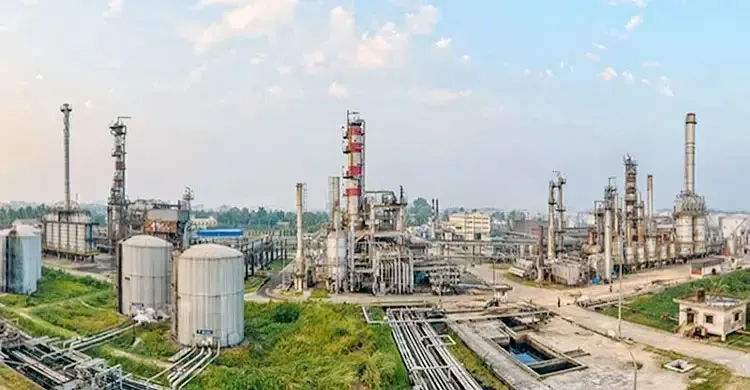 বন্ধের হুমকিতে ইস্টার্ন রিফাইনারি