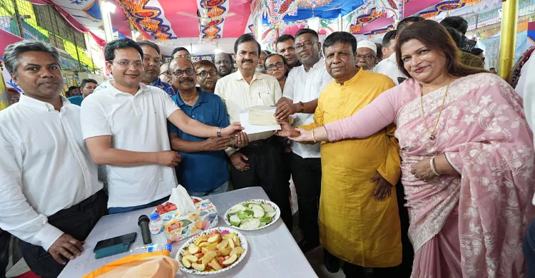 প্রধানমন্ত্রী তারেক রহমানের পক্ষ থেকে ঢাকা-১৭ আসনে ৪টি মন্দিরে আর্থিক সহায়তা