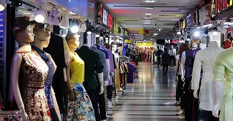 দেশের সব দোকান-শপিং মল রাত ৮টার মধ্যে বন্ধের সিন্ধান্ত