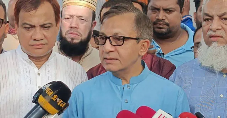 জ্বালানি নিয়ে আতঙ্কের কিছু নেই, পরিস্থিতি স্বাভাবিক: বাণিজ্যমন্ত্রী