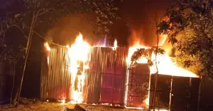 পাকুন্দিয়ায় তুলার গুদামে ভয়াবহ অগ্নিকাণ্ডে  প্রায় ২০ লাখ টাকার ক্ষতি