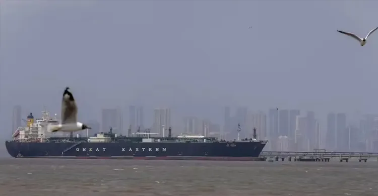 হরমুজ প্রণালিতে টোল আদায়ের অনুমতি পেল ইরান ও ওমান