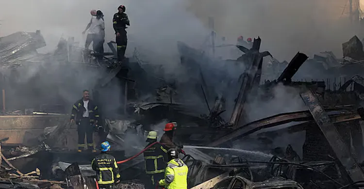 ভেঙে পড়ার শঙ্কায় যুক্তরাষ্ট্র–ইরান যুদ্ধবিরতি