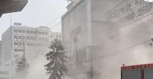 চট্টগ্রামে শপিং কমপ্লেক্সে আগুন, নিয়ন্ত্রণে ৫ ইউনিট