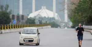 বিশ্বের নজর পাকিস্তানে, লকডাউনে ইসলামাবাদ