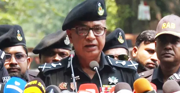 অভিযুক্ত মঈন পাঁচ লাখ টাকা চাঁদা দাবি করেছিলেন: র‍্যাব ডিজি