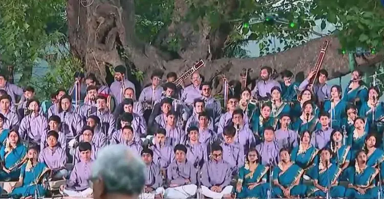 রমনার বটমূলে ভোরের সুরে নতুন বছরকে বরণ