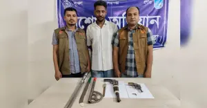 আশুলিয়ায় ডিবির অভিযানে অস্ত্রসহ শীর্ষ সন্ত্রাসী গ্রেফতার