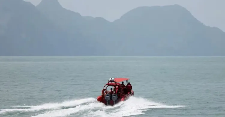 আন্দামান সাগরে নৌকাডুবি: ২৫০ যাত্রী নিখোঁজ, বাংলাদেশিসহ রোহিঙ্গা রয়েছেন