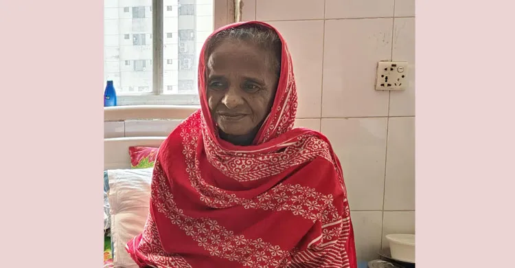 শাহবাগের অসহায় গোলাপি বেগম পাচ্ছেন নতুন বাড়ি