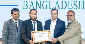 গাকৃবির ভিসি ‘হুজ হু’ সম্মাননায় ভূষিত