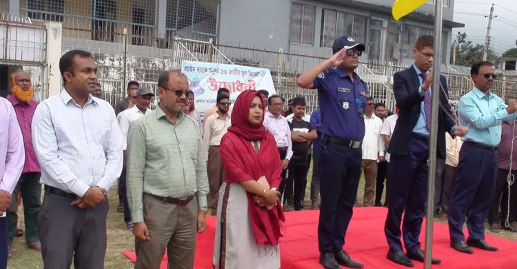 নড়াইলে প্রাথমিক বিদ্যালয় গোল্ডকাপ ফুটবল টুর্নামেন্ট অনুষ্ঠিত