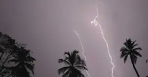 ৯ অঞ্চলে ঝড়-বজ্রবৃষ্টির সতর্কতা, নদীবন্দরে সংকেত