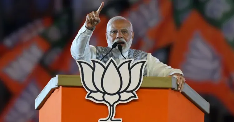 পশ্চিমবঙ্গে এগিয়ে বিজেপি, তৃণমূল পিছিয়ে