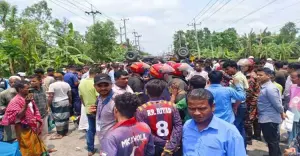 মুক্তাগাছায় সড়ক দুর্ঘটনা: ট্রাক-অটোরিকশা সংঘর্ষে ৩ নারী নিহত