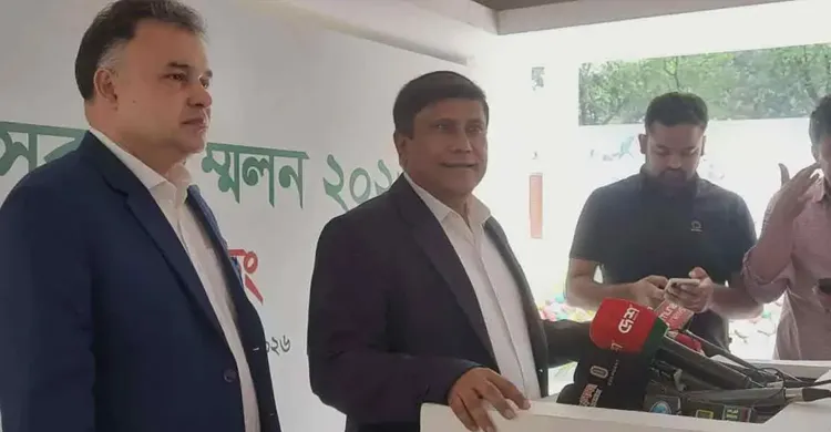 সশস্ত্র বাহিনীকে জনমুখী করতে ডিসিদের নির্দেশনা দেওয়া হয়েছে: প্রতিরক্ষা উপদেষ্টা