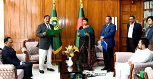 সংরক্ষিত নারী আসনে শপথ নিলেন নুসরাত তাবাসসুম