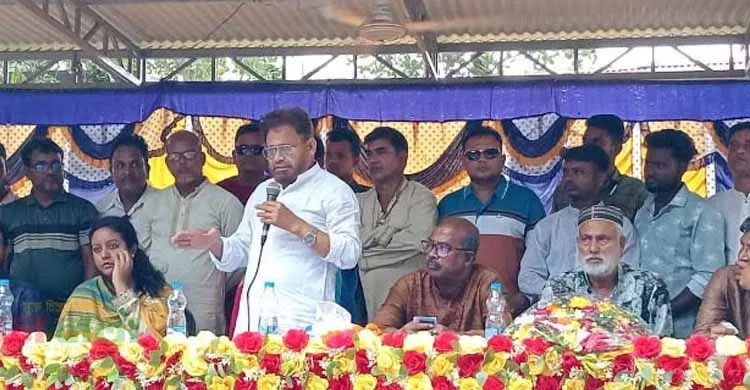 জীবন দিয়ে হলেও তাড়াশ-রায়গঞ্জ থেকে মাদক নির্মূল করব: এম পি আয়নুল হক