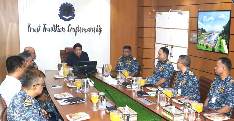 সামুদ্রিক নিরাপত্তা জোরদারে দেশীয় সক্ষমতাই হবে আমাদের প্রধান শক্তি: প্রতিরক্ষা উপদেষ্টা
