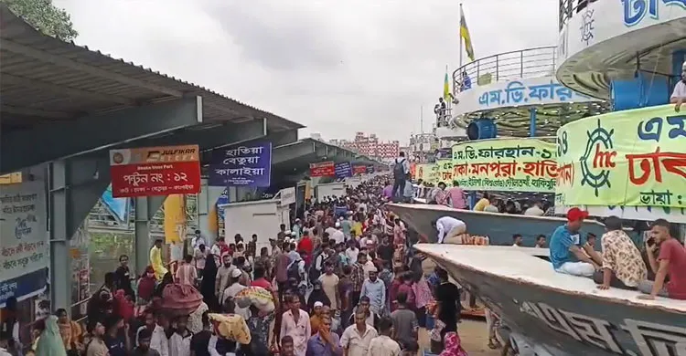 নিরাপত্তা ও শৃঙ্খলা নিশ্চিত হলে লঞ্চ এখনও স্বস্তির ভ্রমণ