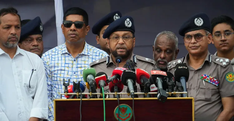 ঈদুল আজহা ঘিরে রাজধানীতে ব্যাপক নিরাপত্তা ও ট্রাফিক ব্যবস্থা: ডিএমপি কমিশনার