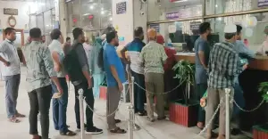 ঈদের ছুটিতেও খোলা কিছু ব্যাংক, পশুর হাট এলাকায় রাত ১০টা পর্যন্ত লেনদেন