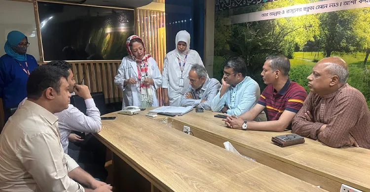 আদ-দ্বীন হাসপাতালে নবজাতকের মৃত্যু: পরিদর্শনে বিএনপির স্বাস্থ্য সম্পাদক, দায়ীদের শাস্তির দাবি