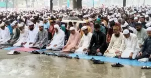 ঝুম বৃষ্টির মধ্যেই শোলাকিয়ায় অনুষ্ঠিত হলো ১৯৯তম ঈদুল আজহার জামাত