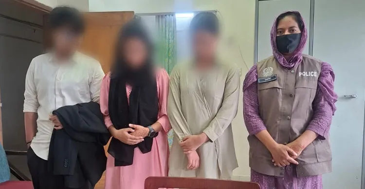 নিখোঁজ তিন কিশোরীকে উদ্ধার করেছে পল্লবী থানা পুলিশ, পরিবারের কাছে হস্তান্তর