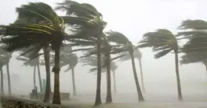 ১২ অঞ্চলে ঝড়-বৃষ্টির আভাস, নদীবন্দরে ১ নম্বর সতর্ক সংকেত