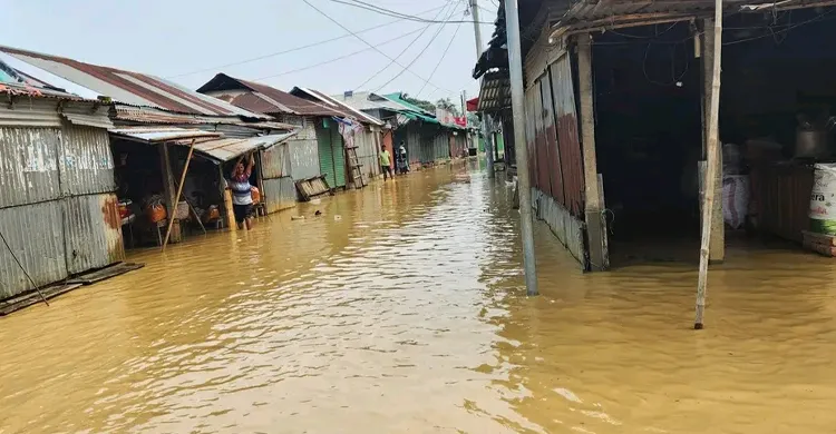 শেরপুরে পাহাড়ি ঢল ও ভারী বৃষ্টিতে তিন নদীর পানি বিপদসীমার ওপরে