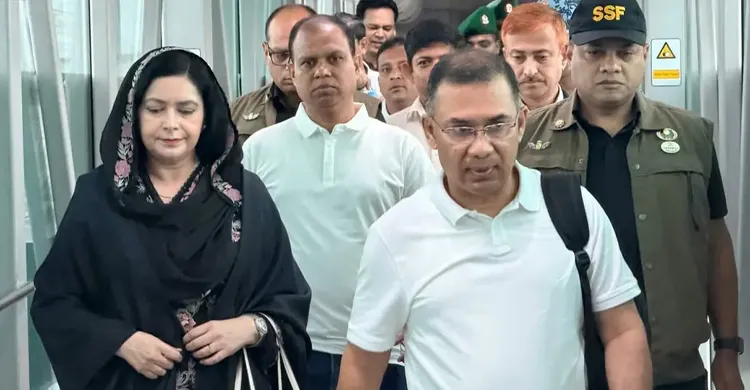 কক্সবাজার থেকে ঢাকায় ফিরলেন প্রধানমন্ত্রী