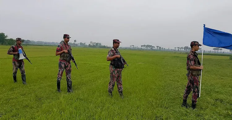 সীমান্তে নতুন চাল বিএসএফের, ১২৫ জনকে জড়ো করায় সতর্ক বিজিবি