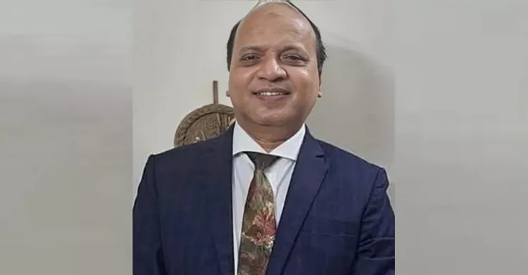 শেকড় থেকে শেখর: ছেঁড়া কাঁথার স্বপ্ন, জাহাজের খবর এবং উন্নয়নের মহাকাব্য
