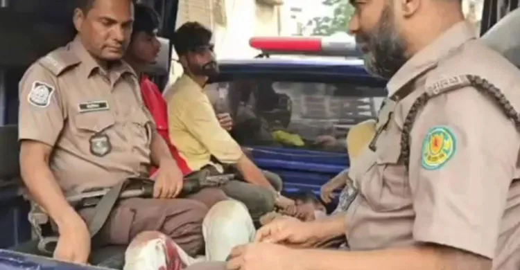 মোহাম্মদপুরে ছিনতাইকারীর হামলায় রক্তাক্ত ওসি-এসআই