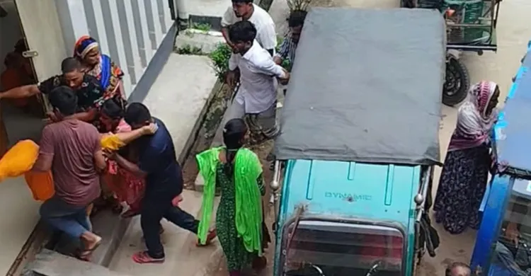 কালিয়াকৈরে গার্মেন্টসে পানি পান করে অসুস্থ ২ শতাধিক শ্রমিক