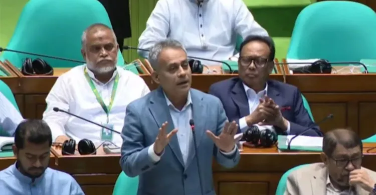 চার-পাঁচবার বিরোধী দলে থাকলে সমালোচনা শিখে যাবেন: বাজেট নিয়ে শেখ রবিউল আলম