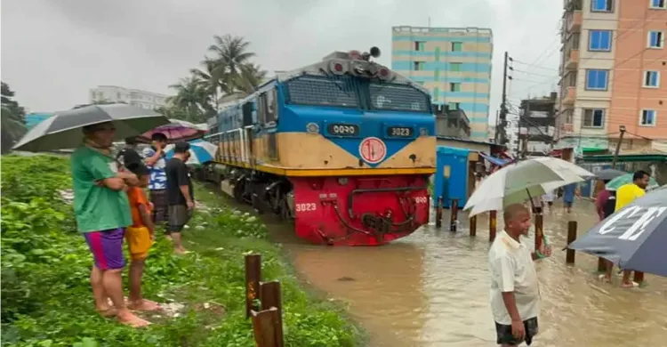 কক্সবাজার রুটে ট্রেন চলাচল বন্ধ