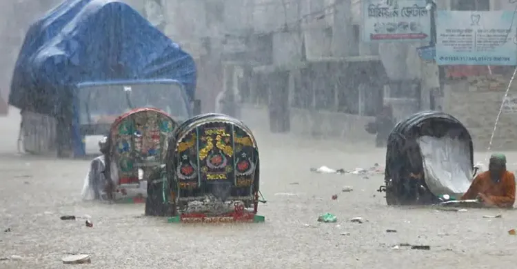 টানা বৃষ্টি নিয়ে আবহাওয়ার পূর্বাভাসে কী বলা হচ্ছে?