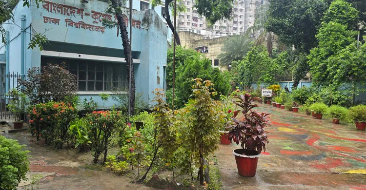 ঢাবির দুই ছাত্রী হলে জলাবদ্ধতা নিরসন, শিক্ষার্থীদের জীবনযাত্রা স্বাভাবিক