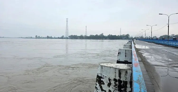 উত্তর ও উত্তর-পূর্বাঞ্চলে বন্যা পরিস্থিতির অবনতি, চার স্টেশনে নদীর পানি বিপৎসীমার ওপরে