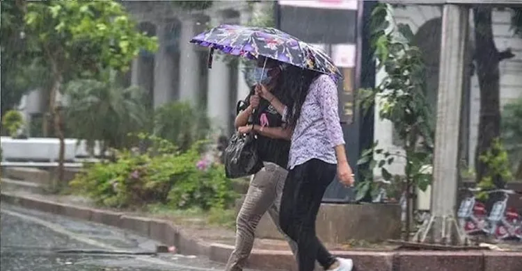 ঢাকাসহ ১০ জেলায় ঝড়ো হাওয়াসহ বজ্রবৃষ্টির আভাস
