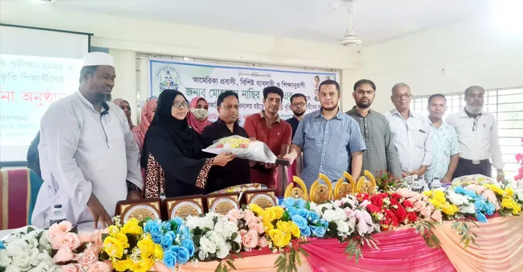 আমিরাবাদ সরকারি প্রাথমিক বিদ্যালয়ে সংবর্ধনা