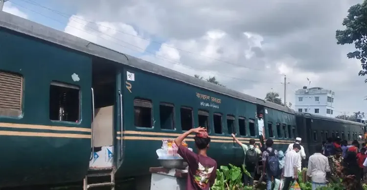 ঢাকা-ময়মনসিংহ রুটে ট্রেন চলাচল বন্ধ