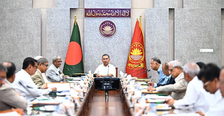 মন্ত্রিসভায় বড় রদবদলের আভাস: দলেও আসছে পরিবর্তন