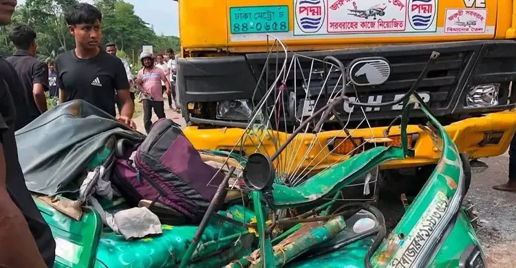 সিলেটে ট্যাংকলরি-অটোরিকশা সংঘর্ষে একই পরিবারের তিনজনসহ নিহত ৪