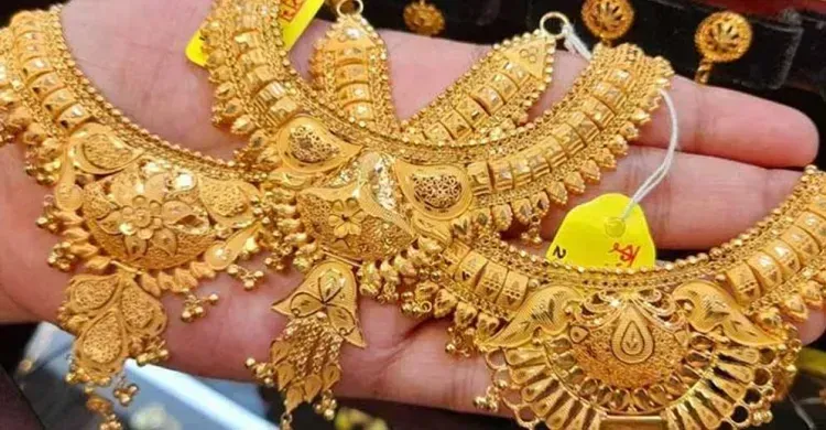 আবারও এক লাফে বাড়ল সোনার দাম