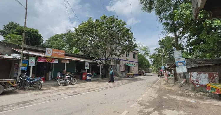 পাবনায় ৫ কিলোমিটার আধুনিক সড়কে বদলে গেল ১০ গ্রামের অর্থনীতি