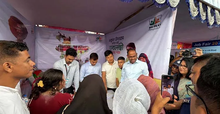 টাঙ্গাইলে ব্যতিক্রমী উদ্যোগ, একদিনেই চাকরি পেল ২ হাজার ২৭ তরুণ-তরুণী